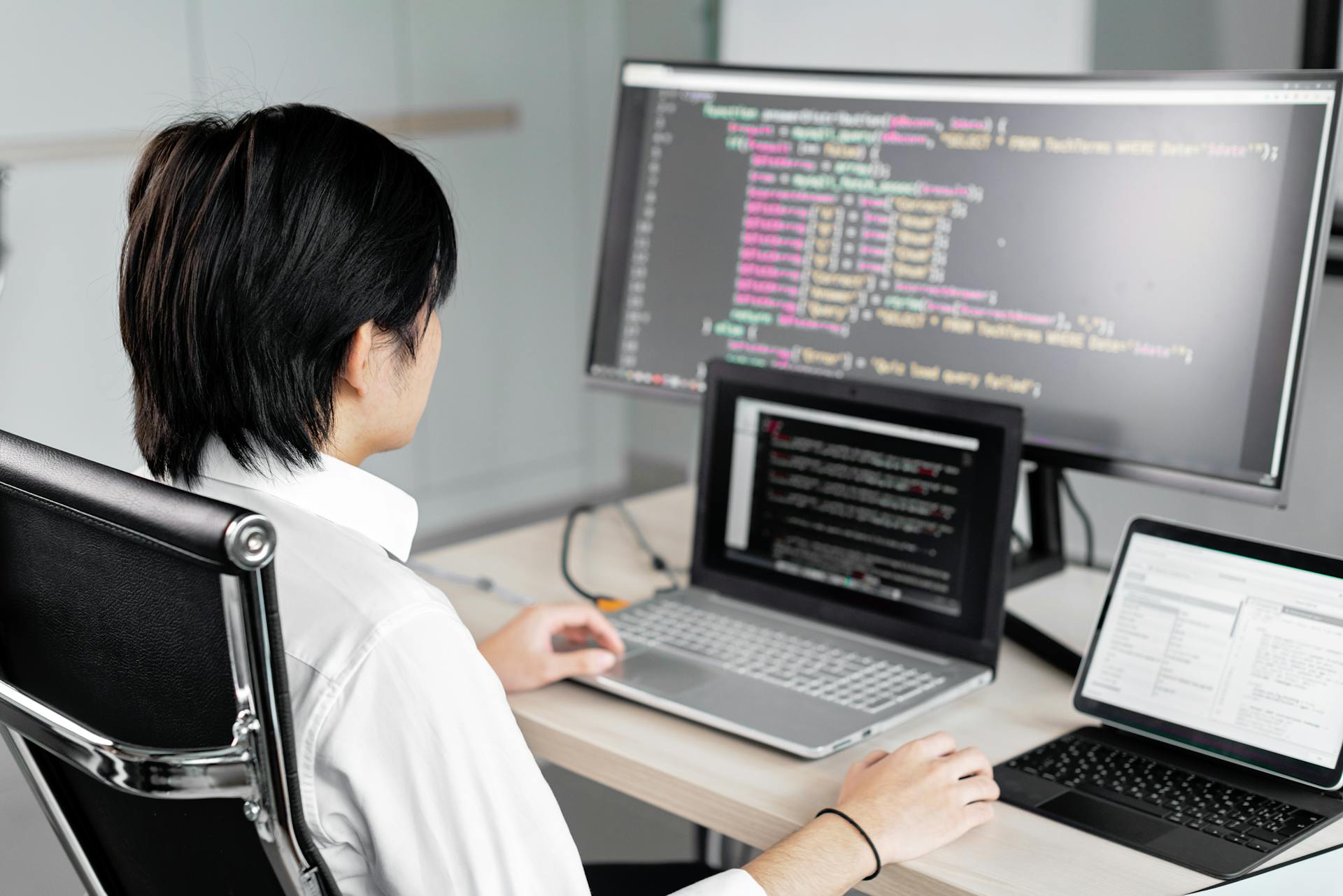 using business software services in Andheri for daily operations